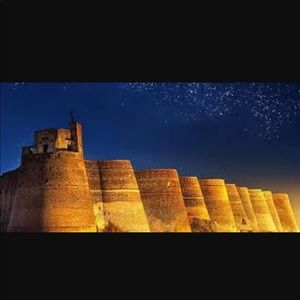 Meet your Posher, Ayesha